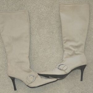 Amanda Smith Cream Heeled Boots